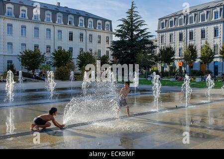 France, Isère, Grenoble, l'Éco Quartier de Bonne, Grenoble a reçu le Grand Prix national EcoQuartier 2009 pour la ZAC de Bonne (Zone d'aménagement mixte) Banque D'Images