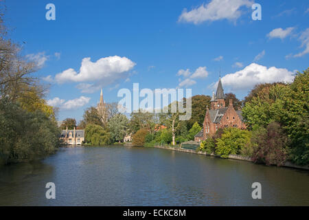 Vue panoramique du lac d'amour ou Minnewater Bruges Belgique Banque D'Images