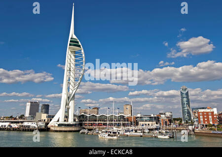 Horizontal Vertical vue de la tour Spinnaker à Portsmouth. Banque D'Images