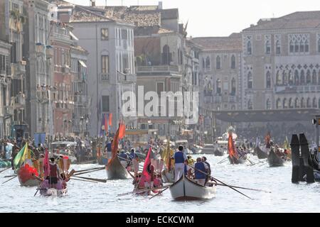 L'Italie, Vénétie, Venise, inscrite au Patrimoine Mondial de l'UNESCO, Regata Storica (Régate Historique) sur le Canal Grande Banque D'Images