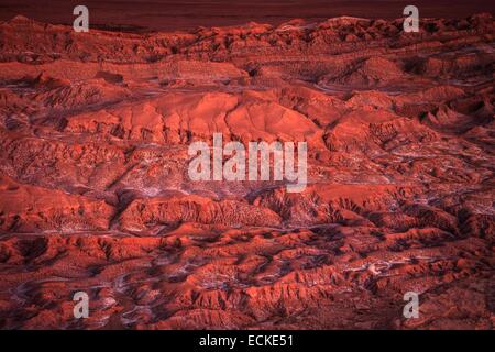 Chili, El Norte Grande, région d'Antofagasta, Salar de Atacama, Valle de la Luna (vallée de la lune), vue aérienne, au crépuscule Banque D'Images