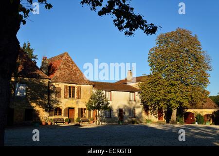 France, Périgord, Dordogne, Molieres, une bastide fondée en 1284, de la place principale Banque D'Images