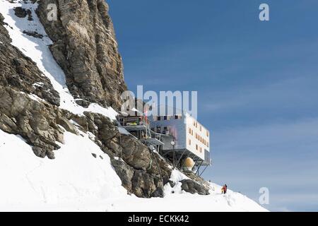 La Suisse, canton de Berne, Wengen, inscrite au Patrimoine Mondial de l'UNESCO, M÷nchsjochhⁿtte refuge Banque D'Images