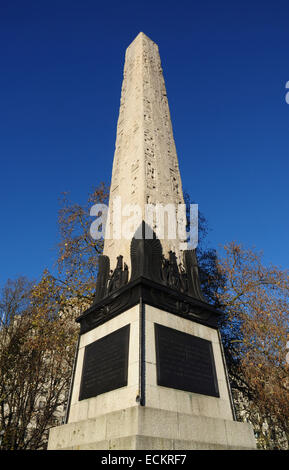 Cleopatra's Needle, obélisque égyptien antique, Victoria Embankment, London, England, UK Banque D'Images