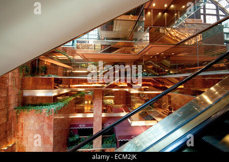 Usa, New York City, Manhattan, 5e Avenue, Trump Tower Atrium Banque D'Images