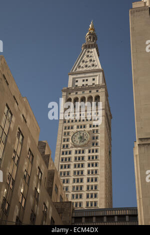 La tour de l'horloge de la Métropolitaine qui est de 50 étages et coiffées d'une coupole dorée, était le plus haut immeuble du monde pendant quelques années Banque D'Images