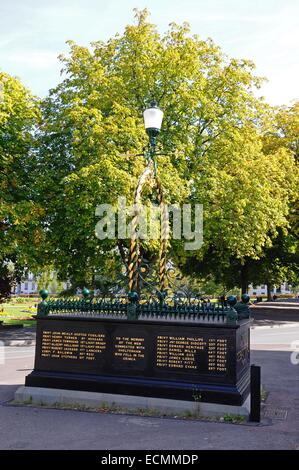 Lanterne de style russe dans la mémoire des hommes qui sont tombés dans la Crimée, Cheltenham, Gloucestershire, Angleterre, Royaume-Uni, Europe de l'Ouest. Banque D'Images