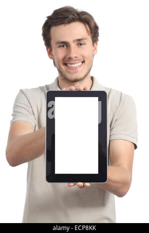 Young man holding et montrant une tablette vierge afficher app isolé sur fond blanc Banque D'Images