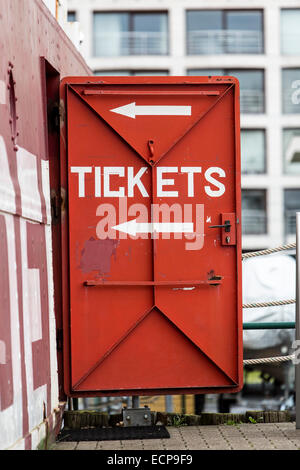 Porte d'entrée à un musée maritime de Zeebrugge, Belgique Banque D'Images