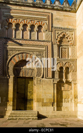 Exterior (Puerta del Espiritu Santo), la Mosquée Cathédrale de Cordoue de Cordoba. L'Andalousie, espagne. Banque D'Images