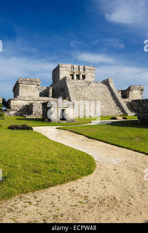 Le château, El Castillo, ruines mayas de Tulum, Tulum, 1200-1524, l'état de Quintana Roo, Riviera Maya, péninsule du Yucatan, Mexique Banque D'Images