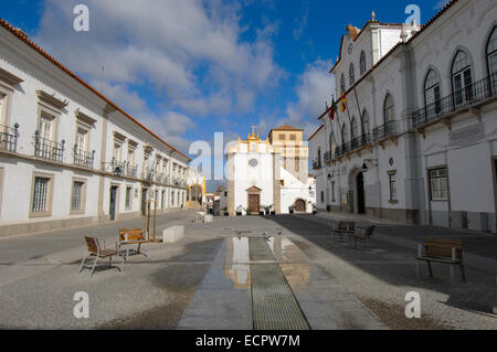 El Salvador église dans la Praça de Sertorio, Évora, Alentejo, Portugal, Europe Banque D'Images