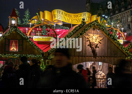 Allemagne : le marché de Noël historique à Rathausmarkt (City Hall Square) à Hambourg. Photo de 03. Décembre 2014. Banque D'Images