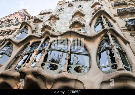 Espagne, Barcelone, Casa Batlló par l'architecte Antoni Gaudi Banque D'Images