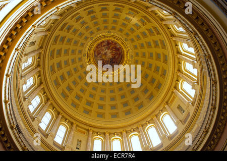 Wisconsin State Capitol building rotonde intérieur détail du plafond et des colonnes de soutien Banque D'Images