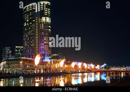 Le Crown Casino Spectacle de feu Banque D'Images