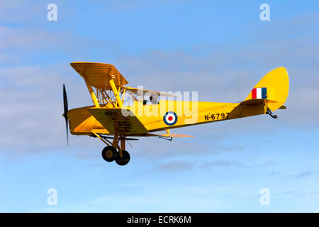 Un de Havilland DH.82A Tiger Moth, G-ANEH / N-6797 au 2005 Yeovilton International Air Jour, Somerset, Royaume-Uni. Banque D'Images