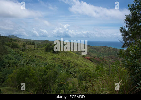 Micronésie, Îles Mariannes, US Territoire de Guam, Agat. Mont Lam Lam donnent sur la campagne. Banque D'Images