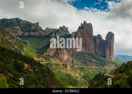 Mallos de Riglos. Pre-Pyrenees, Huesca, Aragón, Espagne. Banque D'Images