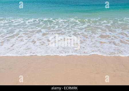 L'eau claire à Chaves plage de Praia de Chaves à Boavista, Cap-Vert - Cabo Verde Banque D'Images