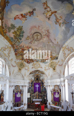 Allemagne Bavière Berbling intérieur de Heilig-Kreuz-Kirche avec décoration Vendredi Saint Banque D'Images