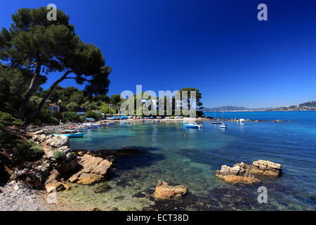 Le Cap d'Antibes et l'Olivette port. Banque D'Images