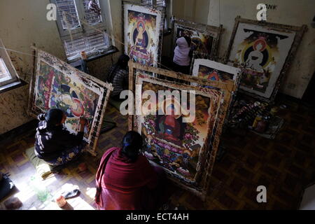 Peinture peintres Thanka ou la peinture dans la ville de Bhaktapur, également connu sous le nom de Khwopa au Népal Banque D'Images