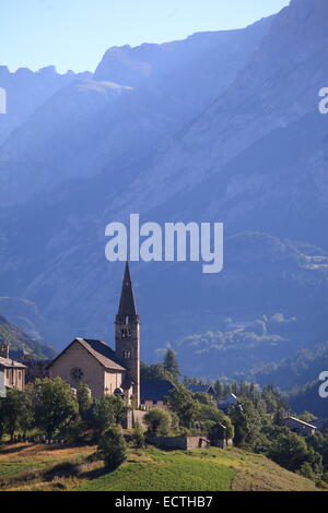 Village de Saint Paul sur Ubaye dans la vallée de l'Ubaye, Alpes de Haute Provence Banque D'Images