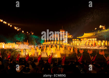 Zen Shaolin cérémonie musicale théâtre de plein air dans les montagnes de DengFeng, Zhengzhou, Henan, Chine 2014 Banque D'Images