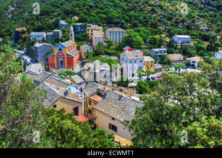 Un village coloré en Corse, France Banque D'Images