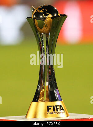 Marrakech, Maroc. 18Th Oct, 2014. Coupe du Monde de la Coupe du Club. Finale. Real Madrid contre San Lorenzo. Le trophée à l'écran avant que le jeu d'Action : Crédit Plus Sport/Alamy Live News Banque D'Images