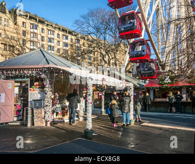 Edinburgh 2014 Marché de Noël dans les jardins de Princes Street Edinburgh Scotland Banque D'Images