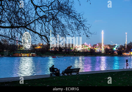 Winter Wonderland à Hyde Park Londres nuit UK Banque D'Images