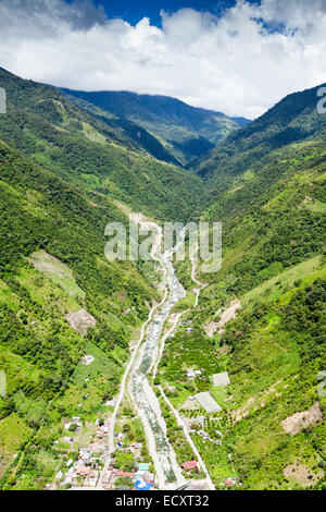 La sortie de la rivière Rio Blanco Parc National Llanganates Tungurahua Equateur Province Hélicoptère Haute Altitude Shot Banque D'Images