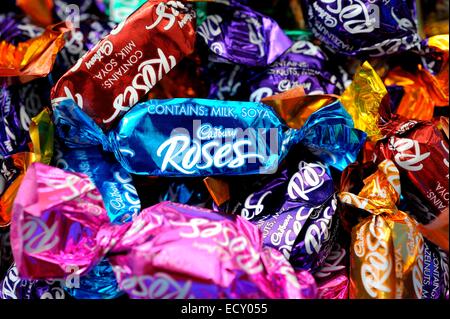 Les chocolats Cadbury roses Banque D'Images