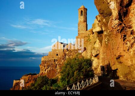 Cathédrale de sant&# 39;Antonio Abate dans la lumière du soir, Castelsardo, Province de Sassari, Sardaigne, Italie Banque D'Images