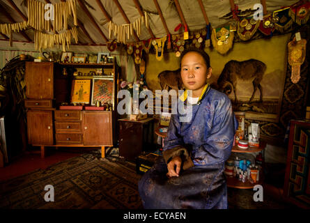 L'intérieur de son nomad mongol ger, Mongolie Banque D'Images