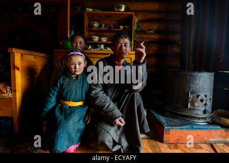 Famille nomade mongol, Mongolie Banque D'Images