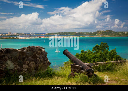 Fort Louis surplombant la baie de Marigot, Marigot, Saint Martin, Antilles Banque D'Images