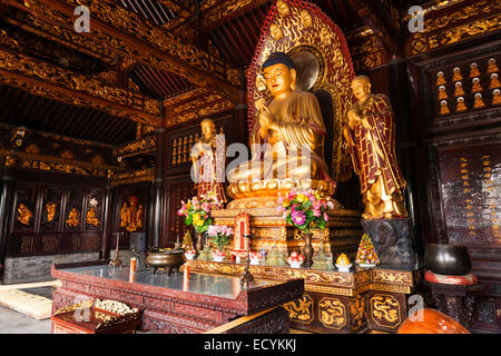 Statue de Bouddha et des reliques à Giant Wild Goose Pagoda à Xi'an, Shaanxi, China 2014 Banque D'Images