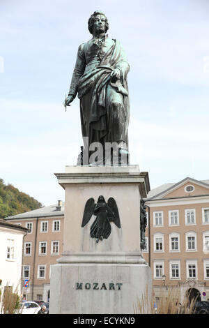 Statue de Mozart Salzburg Banque D'Images