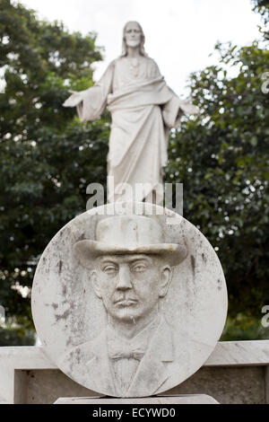 Tombes de la Nécropole Cristobal Colon cimetière, La Havane, Cuba Banque D'Images