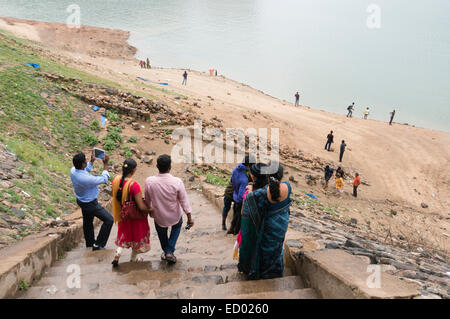 Kerala, Inde - Munnar, Mattupatti Dam, lac de stockage de l'eau aussi populaire qu'un voyage de jour pour les habitants et les touristes indiens. Banque D'Images