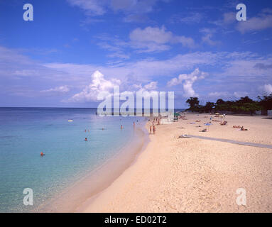 Club de Plage de Doctor's Cave, à Montego Bay, paroisse de St James, Jamaïque, Antilles, Caraïbes Banque D'Images