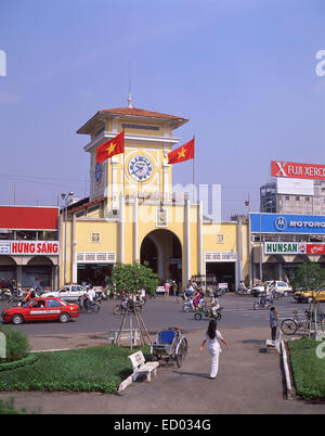 L'entrée du marché, Bình Tây Marché, Cholon, District 6, Ho Chi Minh Ville (Saigon), République socialiste du Vietnam Banque D'Images