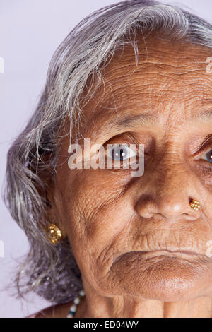 1 Ancien indien Senior Woman Banque D'Images