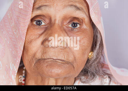 1 Ancien indien Senior Woman Banque D'Images