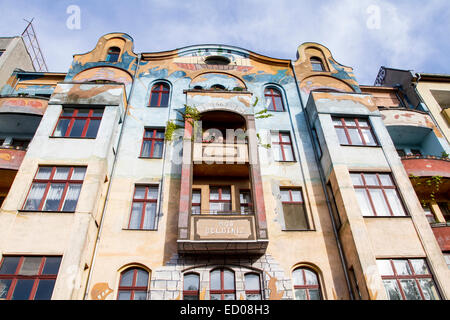 Maison colorée dans Kreuzberg, Berlin, Allemagne. Banque D'Images