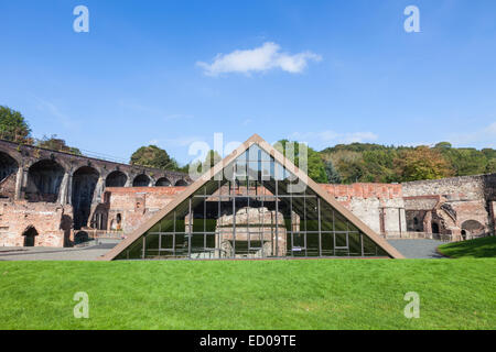 Ironbridge, Colbrookdale Musée du fer, l'ancien four où Abraham Darby premier fer fondu à l'aide de charbon de coke au lieu de Banque D'Images