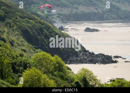 France, Cotes d'Armor, Lamballe, vol parapente sur le site de la ville Berneuf Banque D'Images